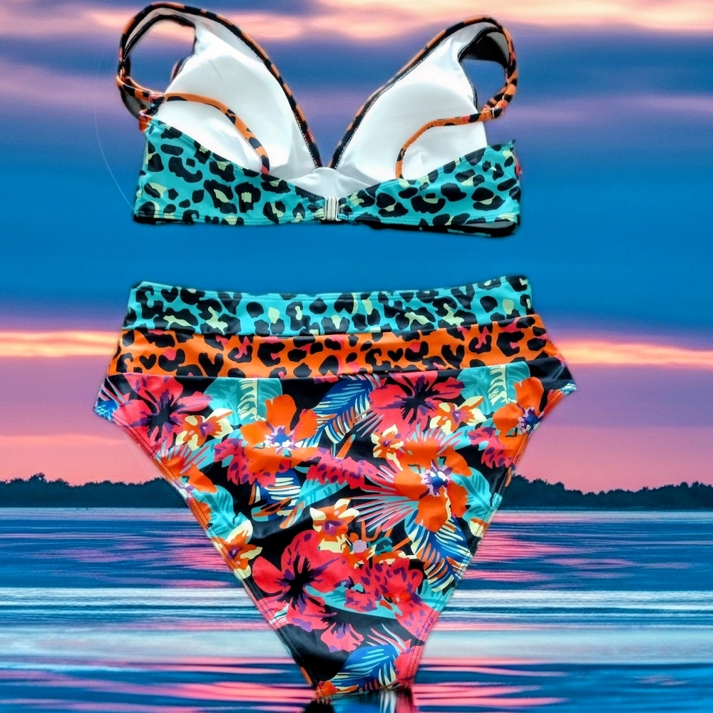 Swimming suit bundle of two (2 piece) Tropical And Black Size Large - Picture 13 of 15